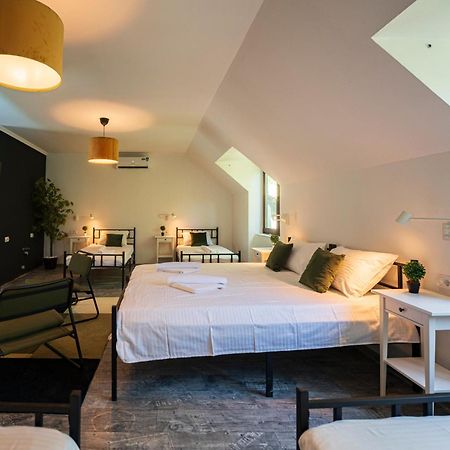 Cozy Nook B&B - Free Private Parking Нови Сад Екстериор снимка