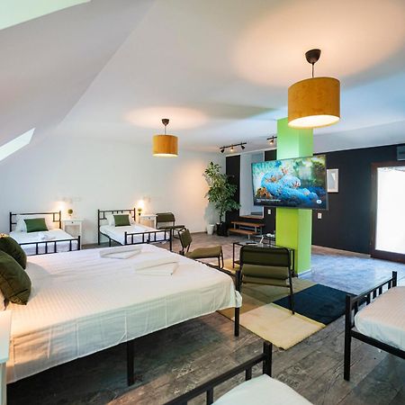 Cozy Nook B&B - Free Private Parking Нови Сад Екстериор снимка