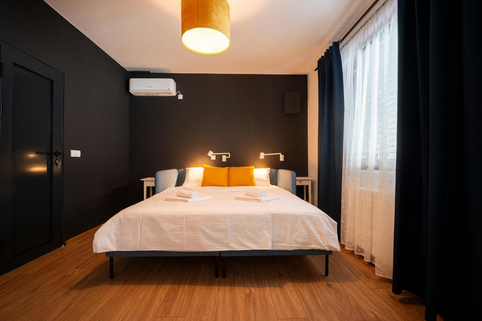 Cozy Nook B&B - Free Private Parking Нови Сад Екстериор снимка