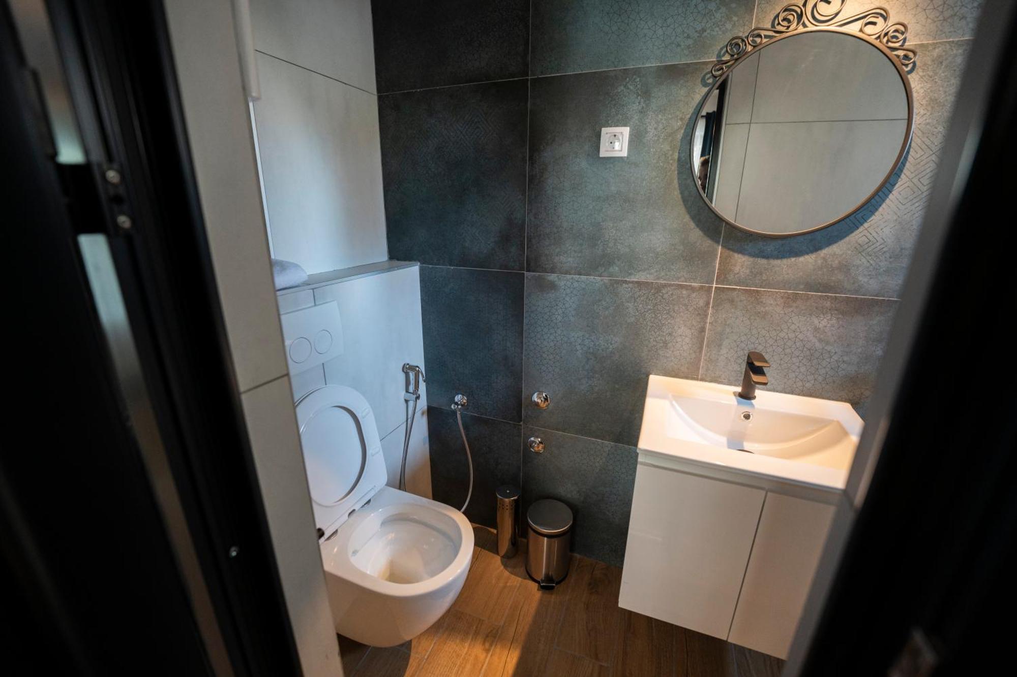 Cozy Nook B&B - Free Private Parking Нови Сад Екстериор снимка