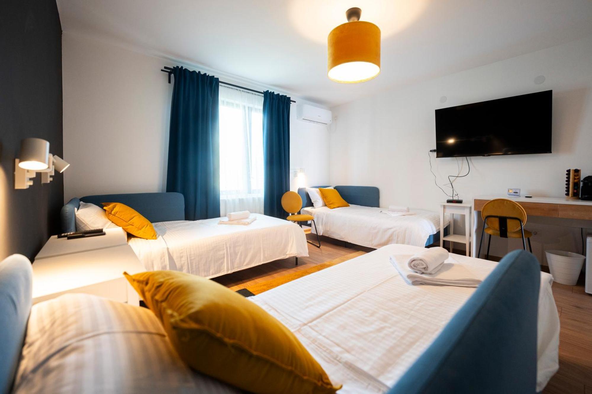Cozy Nook B&B - Free Private Parking Нови Сад Екстериор снимка