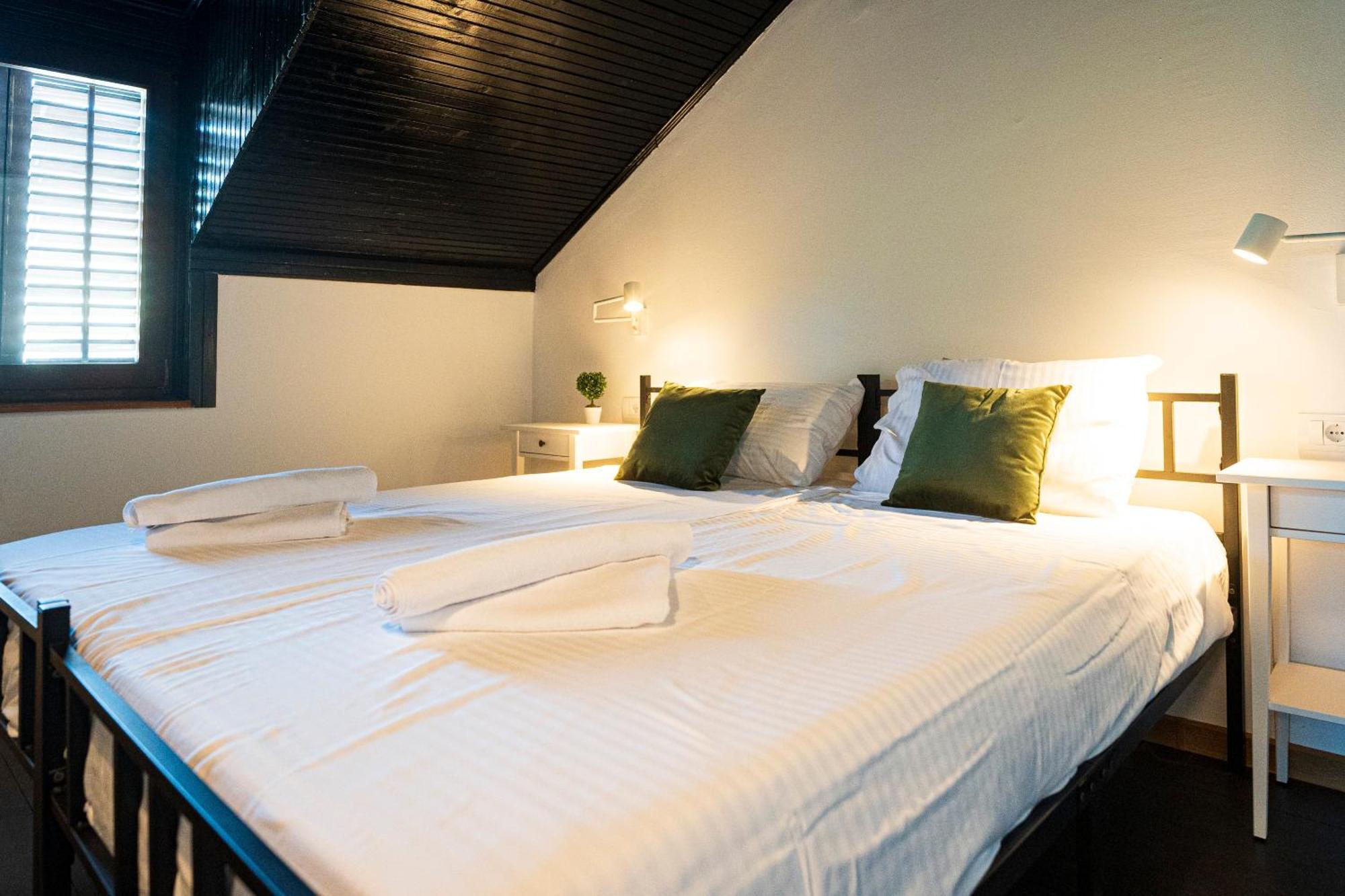 Cozy Nook B&B - Free Private Parking Нови Сад Екстериор снимка